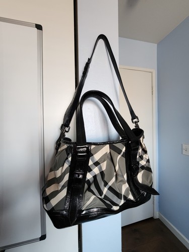 Burberry beat lowry nylon tote - burberry,