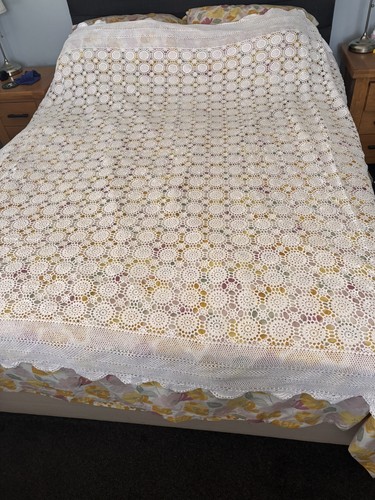 Vintage hand crochet lace - hand,