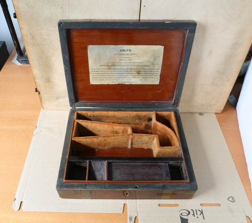 Antique pistol case campaign - pistol,