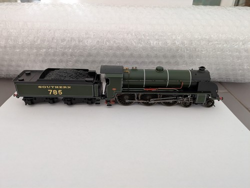 Hornby r3075 gauge class - hornby,