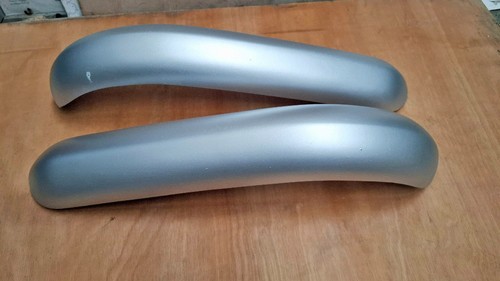 Pair new genuine rear quarter - new,