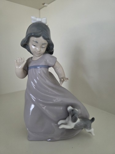 Nao lladro porcelain - nao, figurine
