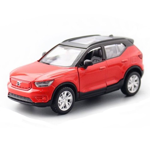 Volvo xc40 suv - 1:39,