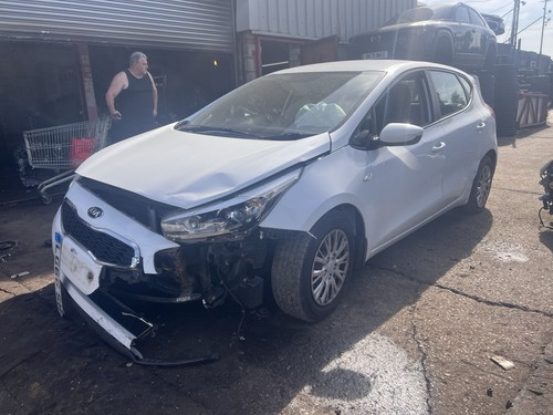Kia ceed 2016 6 - kia,