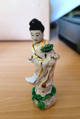 Vintage chinese figurine - chinese,