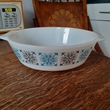Pyrex Chelsea medium casserole
