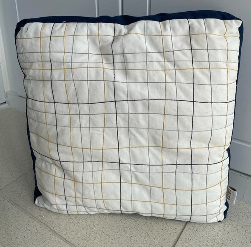Scion lintu cushion cotton - scion,