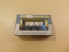 1 G & R Wrenn Milk tanker, United Dairies in good playworn condition, boxed Lot4