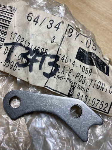 Kawasaki 14014 1059 plate stop - plate,