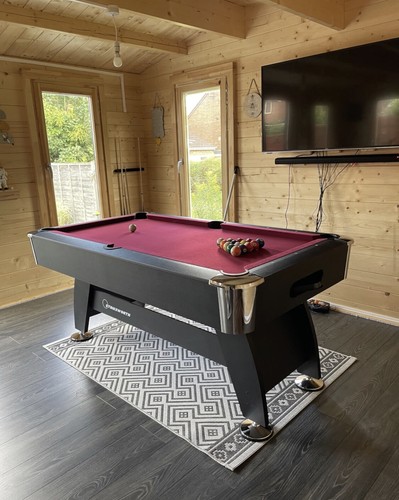 New 7ft deluxe - 7ft, american