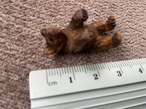 Minature vintage hand carved - vintage,