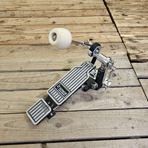 Bass drum pedal - bass,