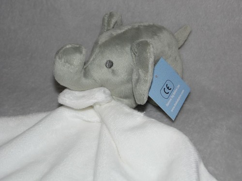 Baby box elephant - elephant,