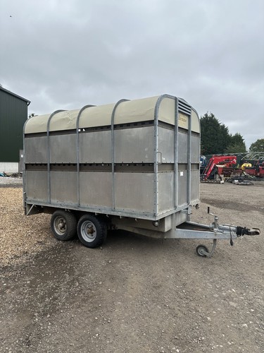 Bateson cattle trailer 10ft - bateson,