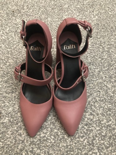 Dusty rose pointed - rose,