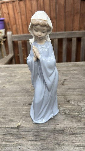 Nao lladr porcelain figurine - nao,