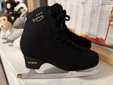 Edea Overture Black Figure