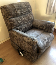 CareCo Madison Rise Recliner