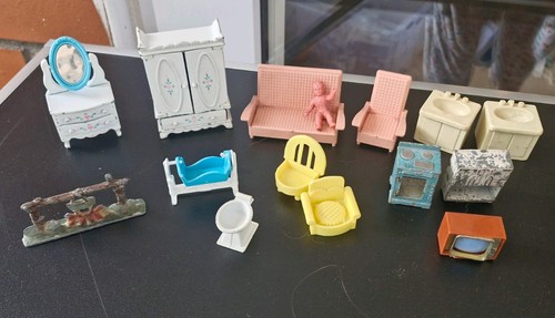 Vintage dolls house - vintage,