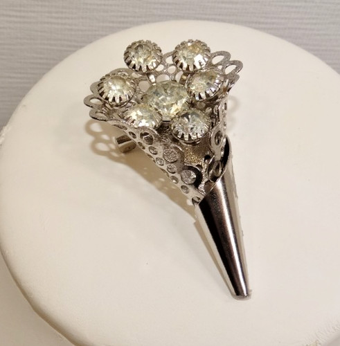 C16 vintage rhinestone brooch - vintage,