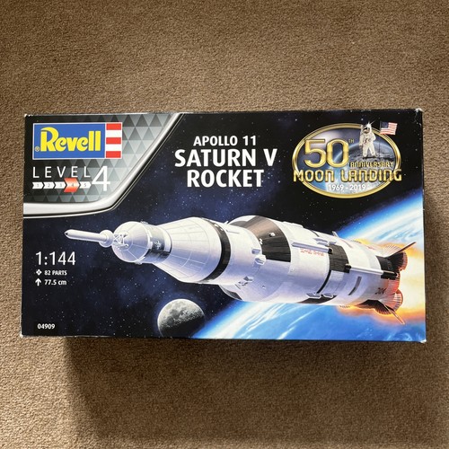 Revell apollo saturn nasa - saturn,