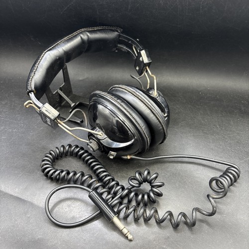 Headphones retro japan - retro, 70's