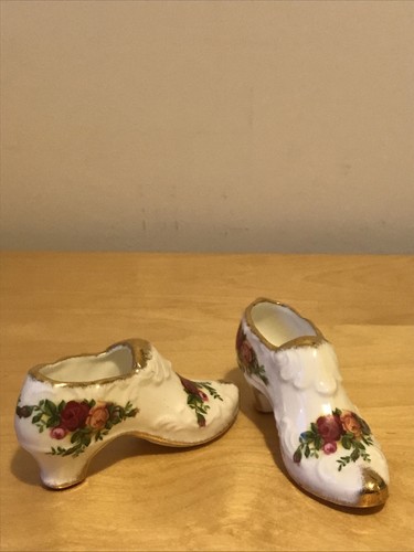 Old country roses bone china - country,