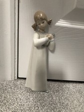 Lladro Daisa Figurine Playing