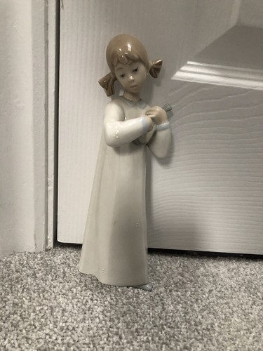 Lladro daisa figurine playing - lladro,