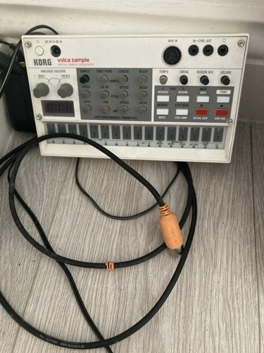 Korg volca sample with 002 - sample, rk-002