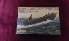 Shanghai Dragon 6108 Sturmboat with Pioneer 1/35 Scale Model Boat