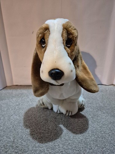 Hush puppies basset hound - basset,