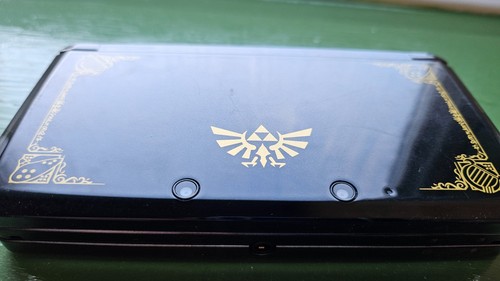 Nintendo 3ds console legend - console, of