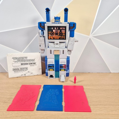 Vintage soundwave design - soundwave,