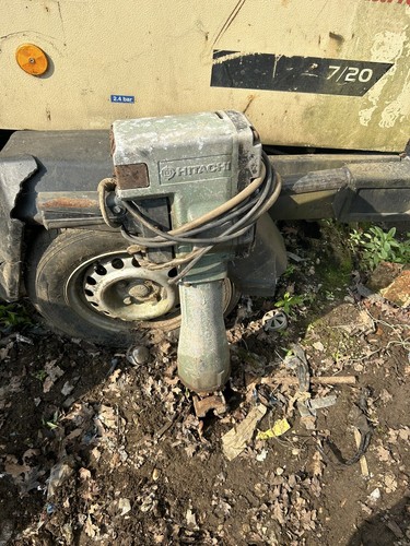 Hitachi breaker - hitachi,