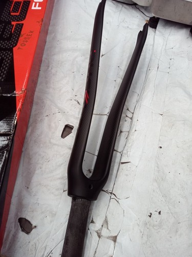 Bucklos 8in 700c - 700c, full