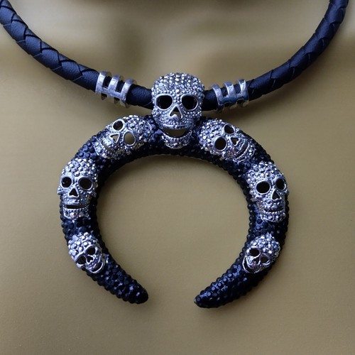 Butler wilson crystal skull - &,