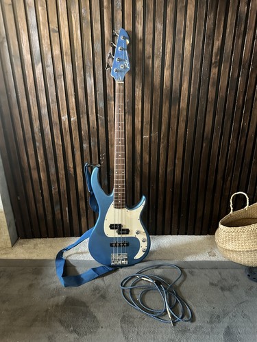 Peavey milestone bass - 4, guitar