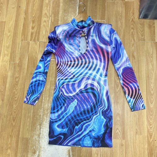 Padded shoulder keyhole long - padded,