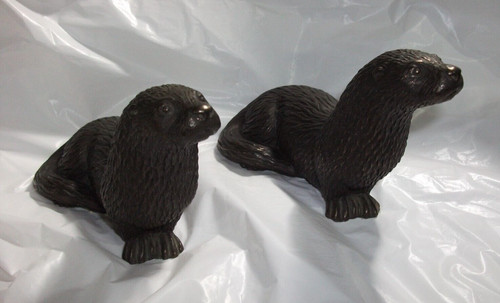 Cold cast bronze otter - bronze,