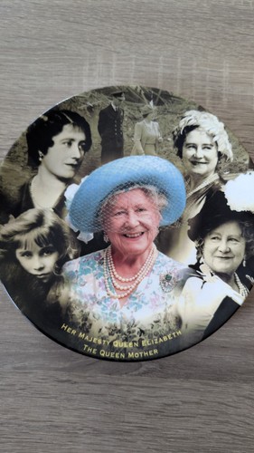 Coalport loving - “in,
