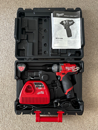Milwaukee m12 12v compact - m12, cd