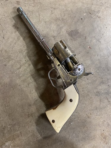 Vintage toy colt - 45, hubley