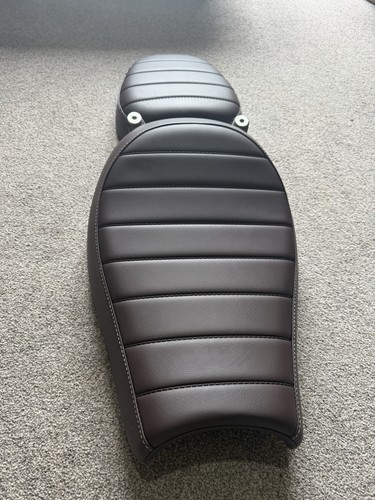 Genuine triumph brown seat for - triumph,