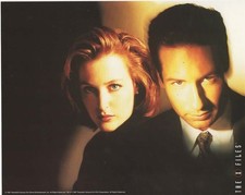 X FILES Large Card postcard photo Fox 1997 Mulder and Scully colour