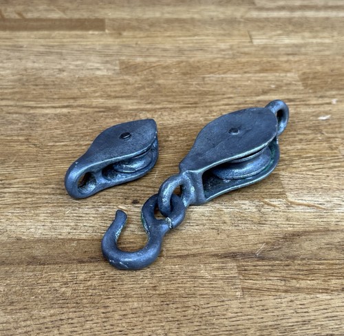 Vintage small pulley wheels - small,