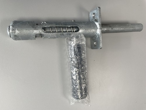 Spring loaded bolt latch - ,
