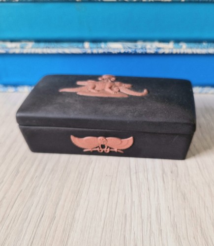 Rare wedgwood black jasperware - rare,