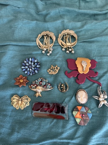 Vintage brooches cameo - brooches,