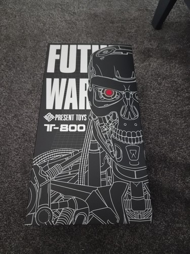 Present toys 800 terminator - toys, t-800